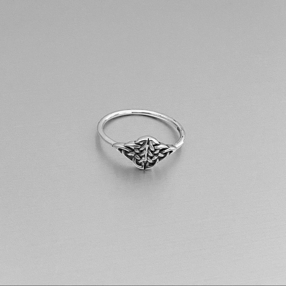 Sterling Silver Small Celtic Ring, Knot Ring, Silver Rings, Endless Knots - Picture 3 of 8